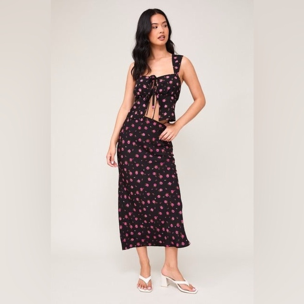 High Waisted Floral Rose Printed Bias Midi Skirt - Le Lis